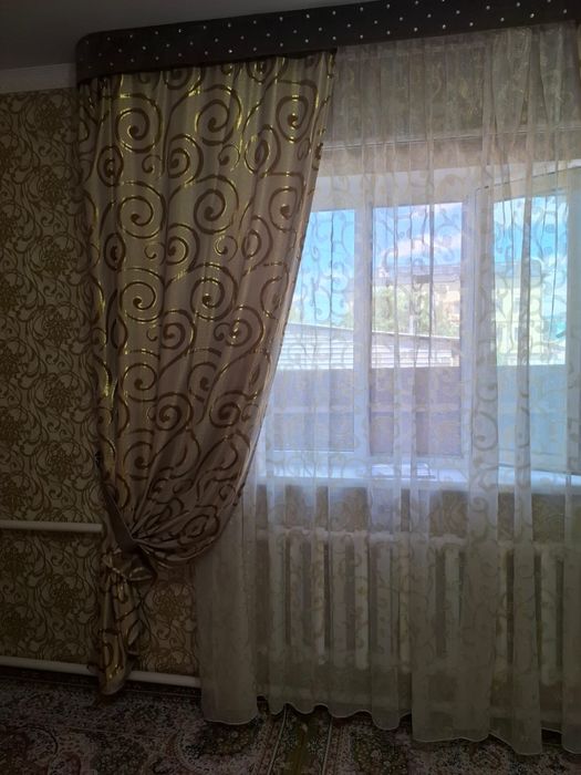 Продам шторы с тюлями