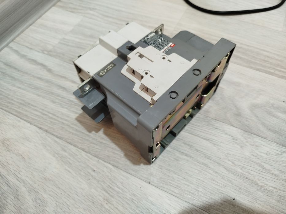 Электромогнитный контактор LS GMC-100