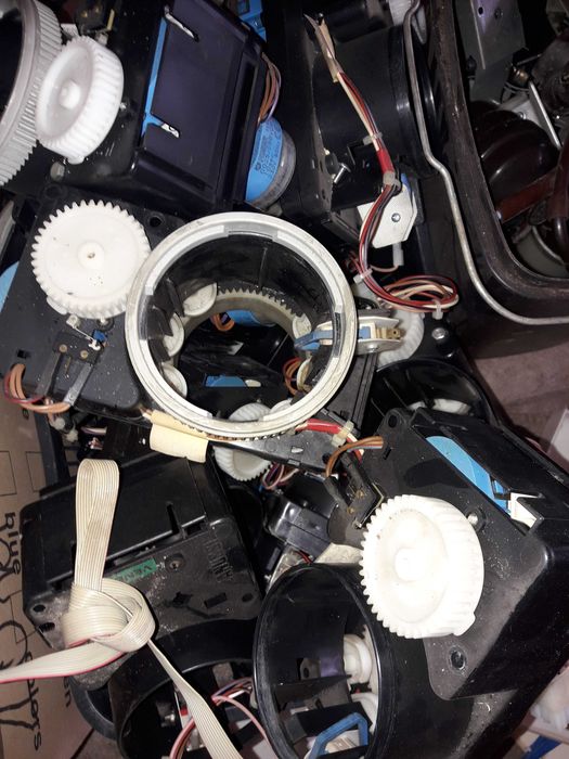 Резервни части за вендинг Зануси