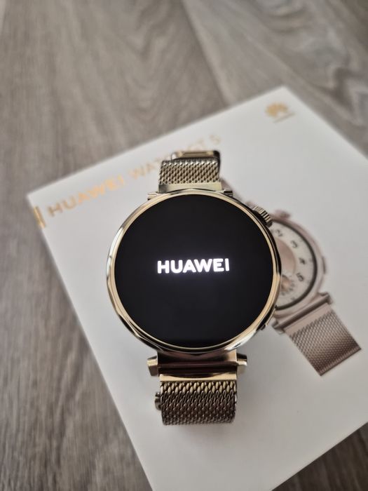 Часовник  Huawei watch gt 5