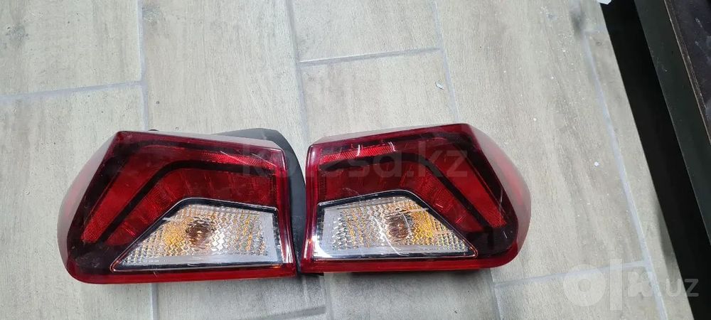 Kia K5 orqa stop