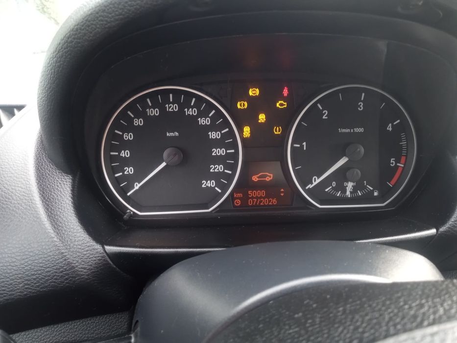 BMW 1 Series 2011 — imagine 10