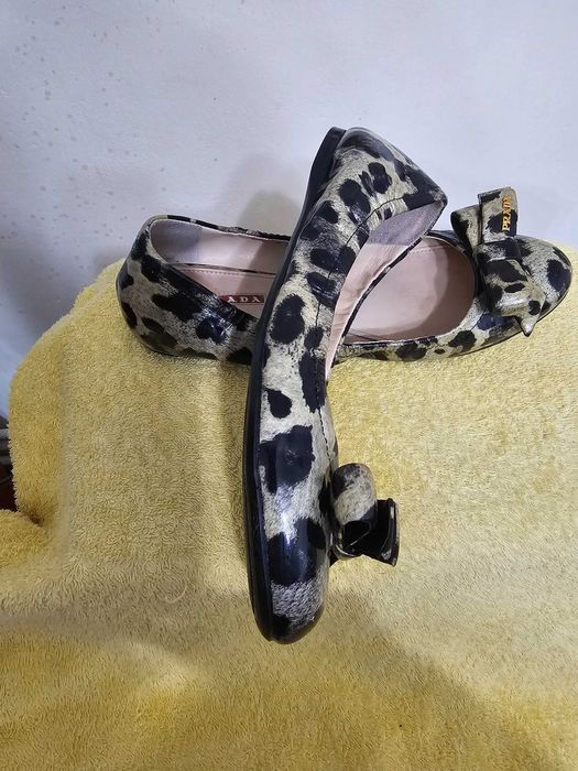 Balerini Prada din piele lăcuită