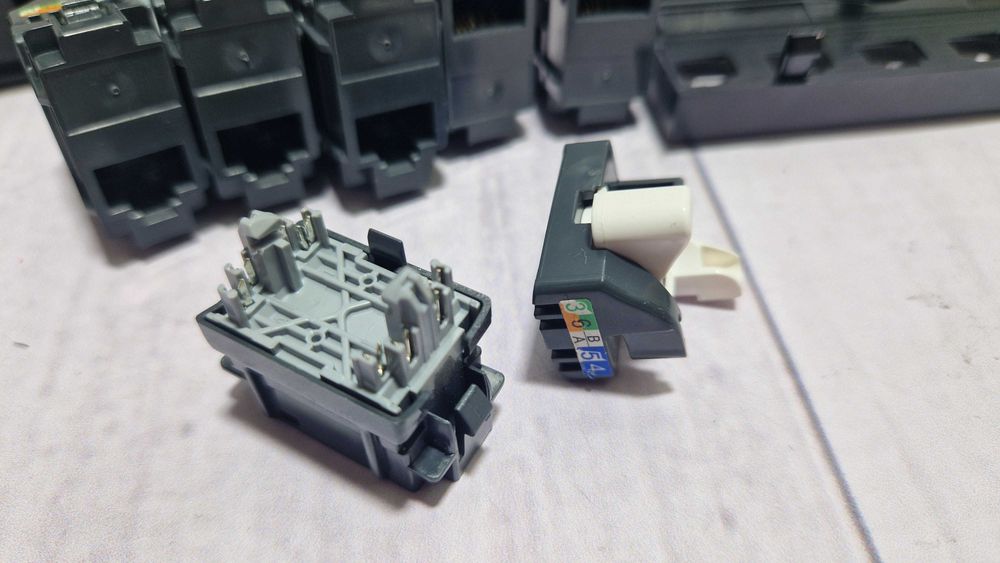 Патч-панель LEGRAND