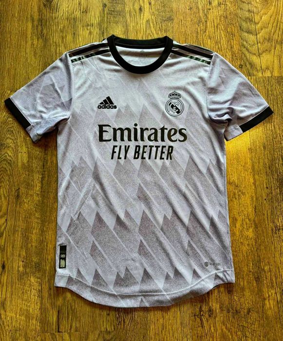 Оригинална фланелка Real Madrid x Benzema 9 2022/23 Adidas