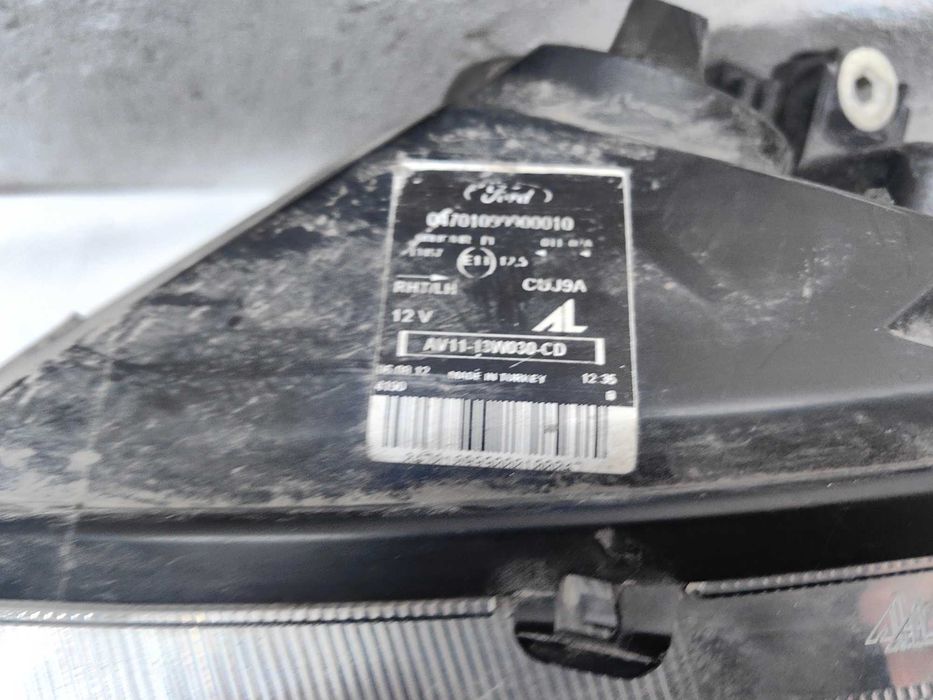 Оригинален фар Форд  Ford B-Max  Led