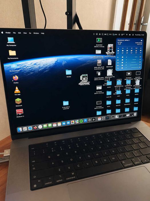 Macbook pro M1 Pro 16gb ram 512GB ssd 16"