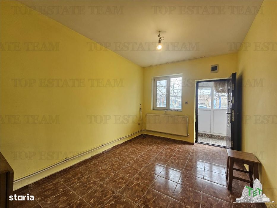 Casa 4 camere plus anexe zona gara Medgidia, Constanta