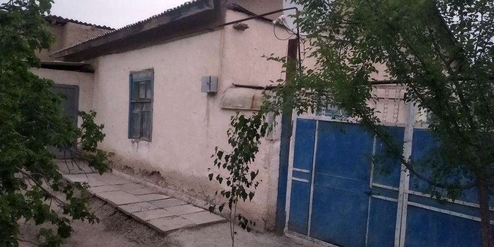 Ховли сотилади. Военный городокда