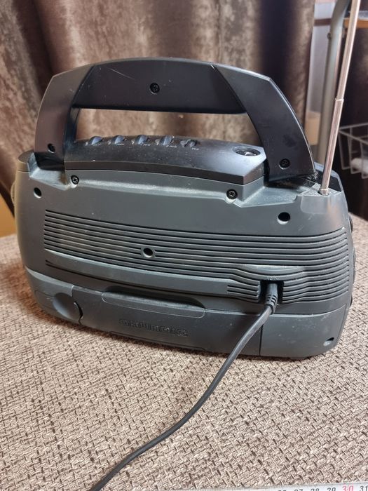 Radio grundig impecabil