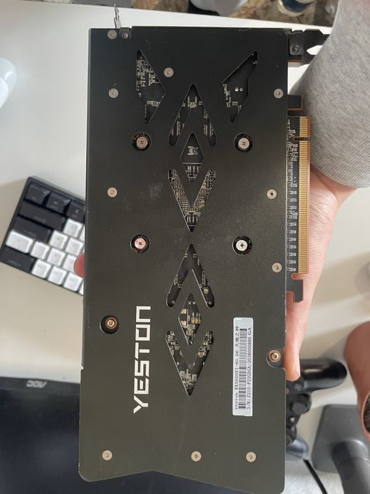 Видеокарта  RX 5600xt