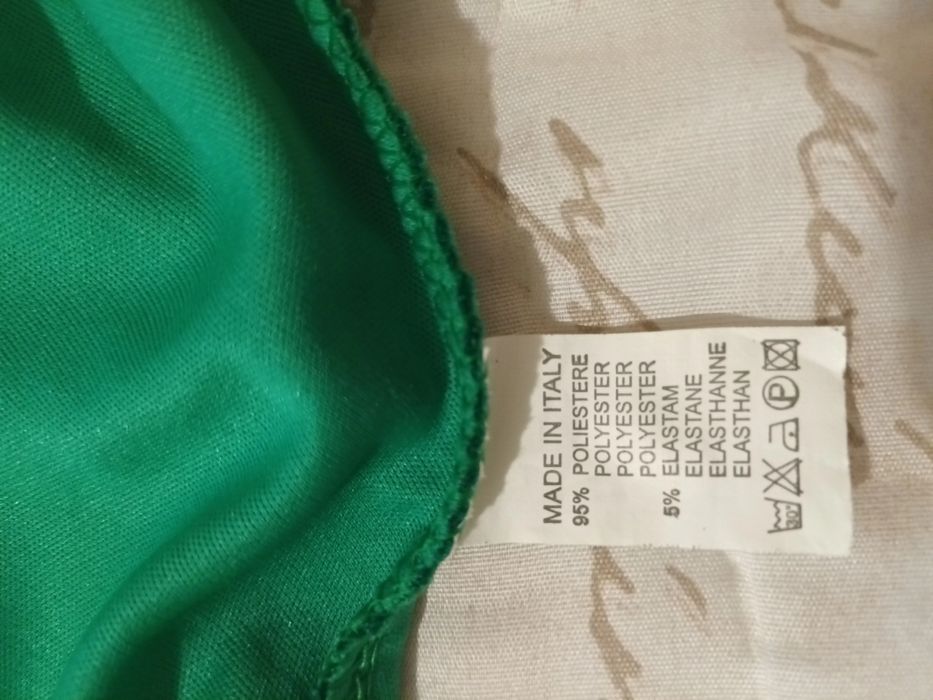 Зелена къса рокля