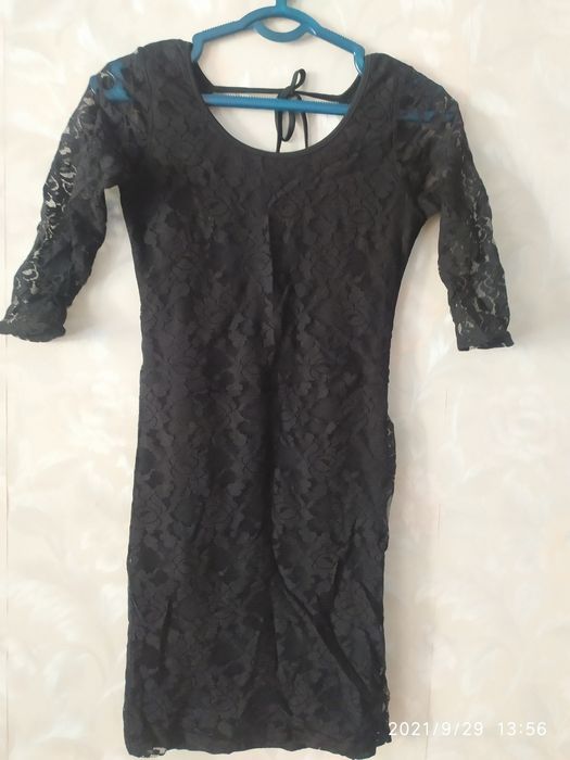 Женские вечерние платья..