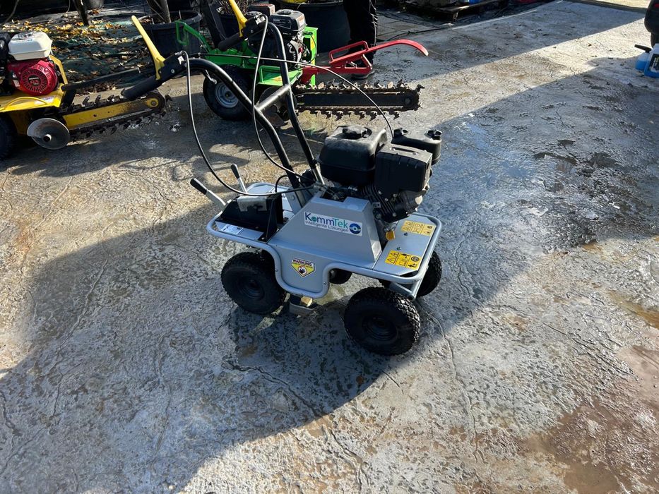 Masina decopertat decupat gazon kommtek 4x4