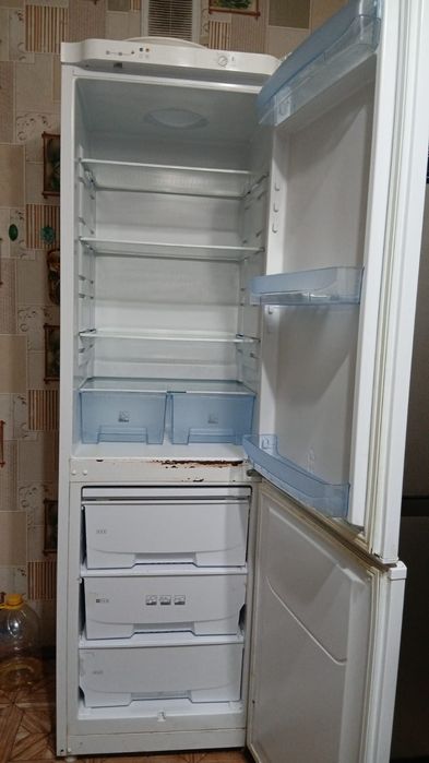 Продам холодильник