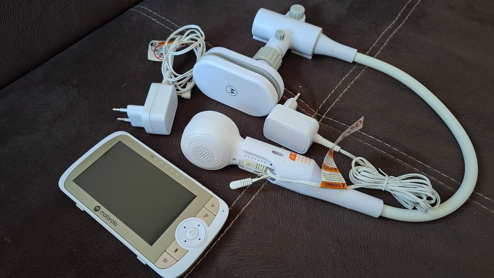 Бебефон Motorola