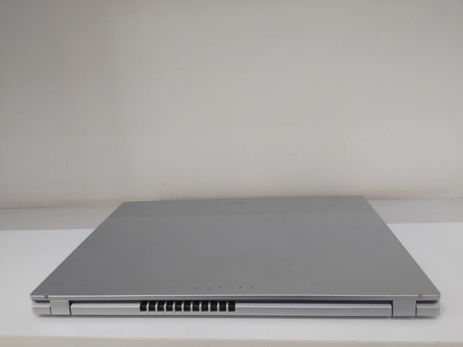 Acer aspire core i3 n305 DDR5 8GB