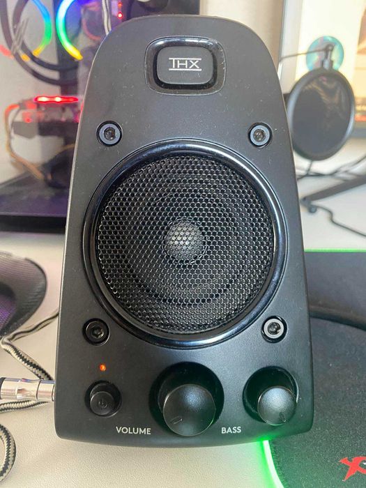 Здравейте продавам бас каса LOGI