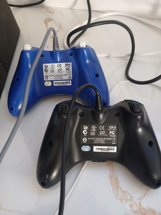 Xbox 360 slim 35 ta oʻyin va retro sega dendy 1000 ta oʻyin