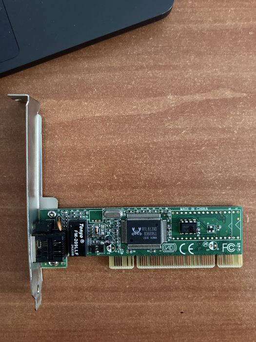 Placa de retea vintage TRENDnet TE100-PCIWN 10/100 Mbps, PCI clasic