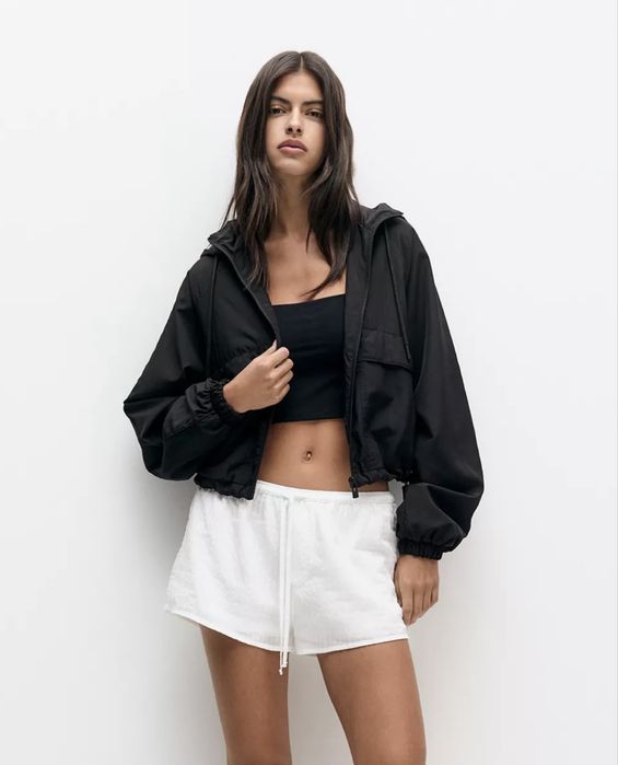 Легкая куртка Pull&Bear, новая с этикеткой, размер М