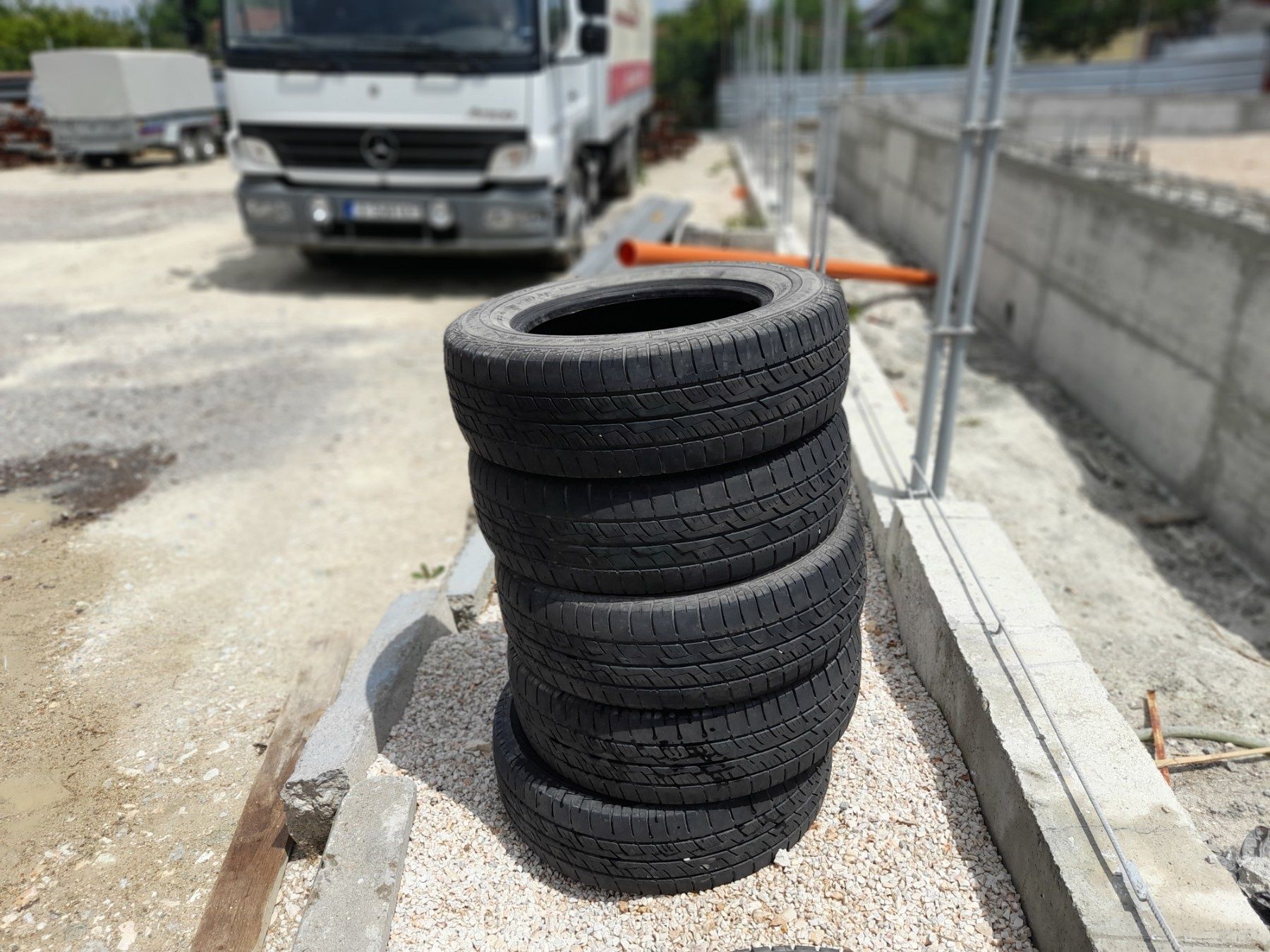 Гуми за Мерцедес Спринтер 195/70R 15C гр. Хасково Център • OLX.bg