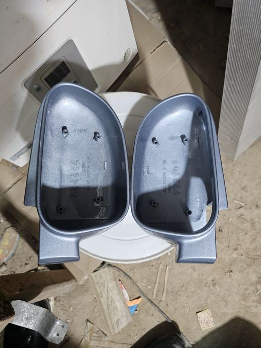 Срочна продам. Крышка для боковые зеркала с поворотникам LACETTI GENTR
