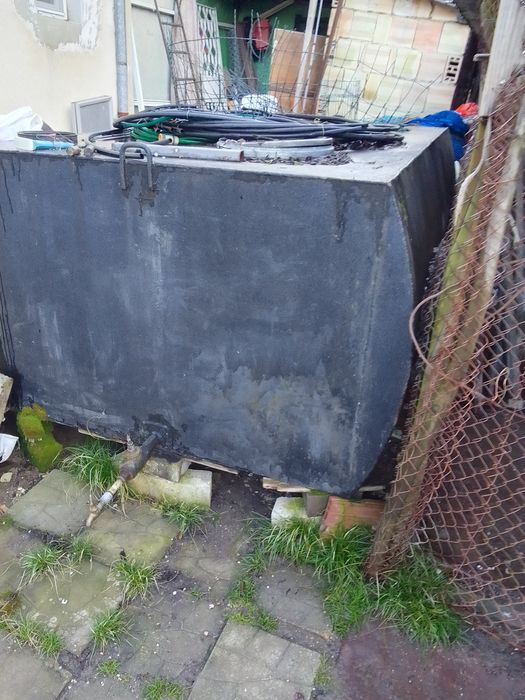 Продавам желязна цистерна  здрава без течиве