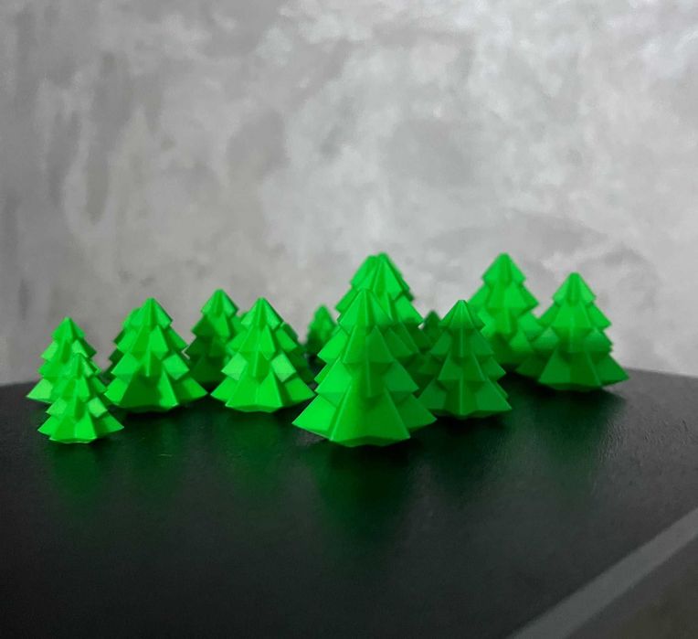 Set mini decorațiuni: 20 brăduți + 10 cadouri – personalizabile