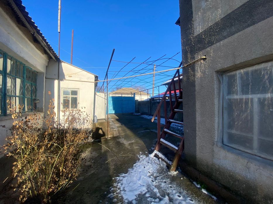 Үй сатылады, 8 сот.