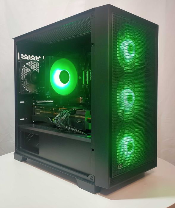 PC Gaming R5 3600 • RX 5700 XT • 16GB DDR4 • 1TB SSD • 1080p ULTRA