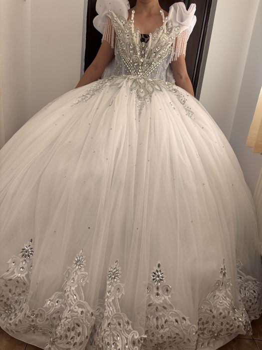 Se vinde rochie de mireasa nepurtata