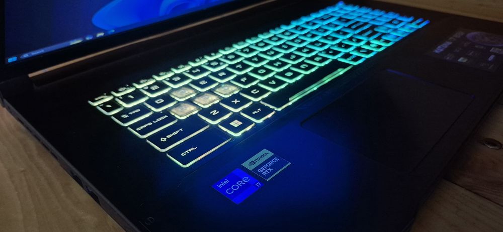 Laptop gaming MSI i7 13700H 16GB DDR5 RTX 4070 144Hz 17" FHD