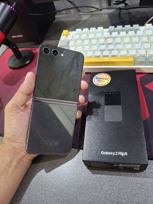Samsung Z Flip 5 256gb ideal