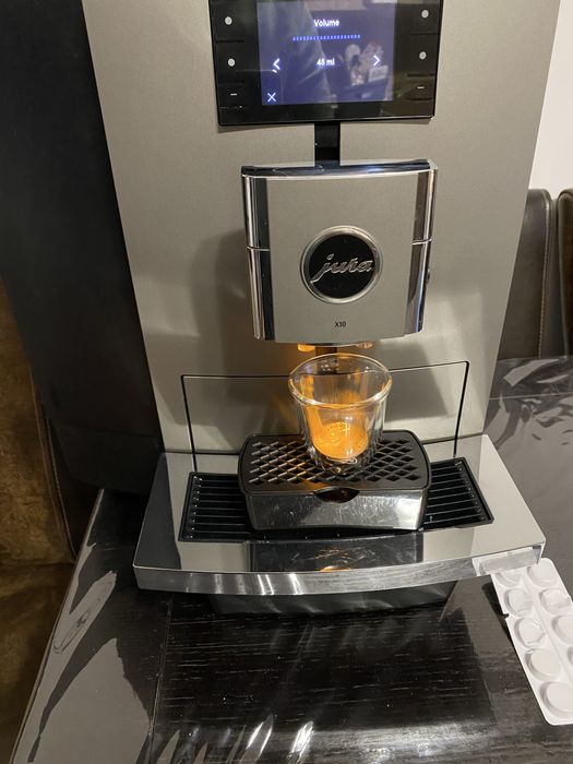 Expresor automat Jura x10