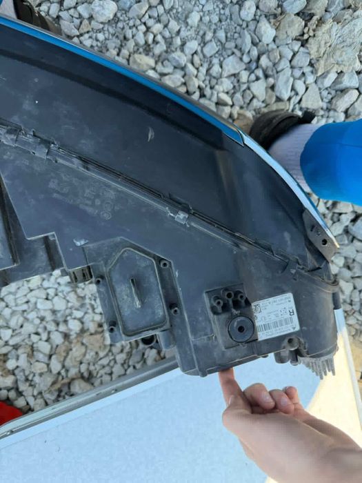 Десен фар за VW Tiguan 2019