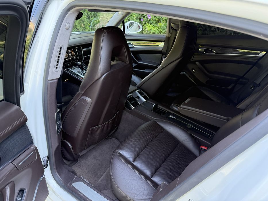 Porsche Panamera 4S