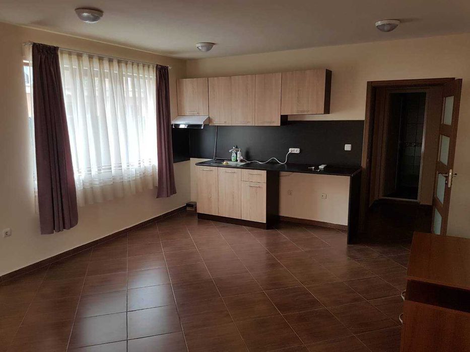 Двустаен имот в Горна баня