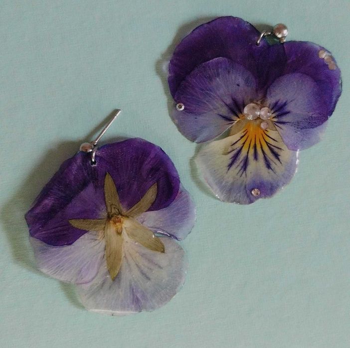 cercei handmade din panselute