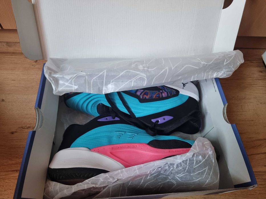 Ghete de baschet Jordan Luka 3, marimea 43