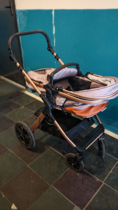 Продам коляску 2 в одном