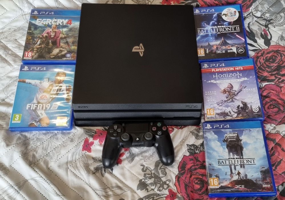 Playstation 4  pro перфектно състояние