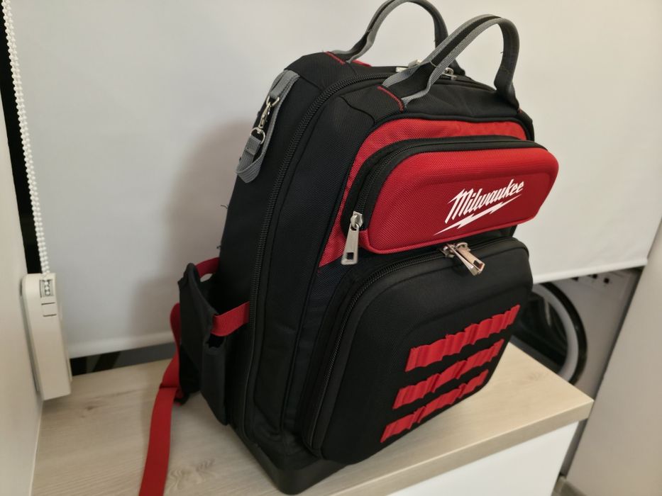 Rucsac Milwaukee premium, pentru electricieni, cu suport intarit 4932464833