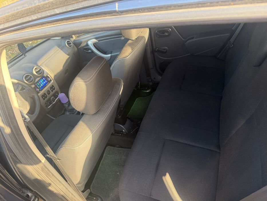 Vand sau schimb sandero stepway