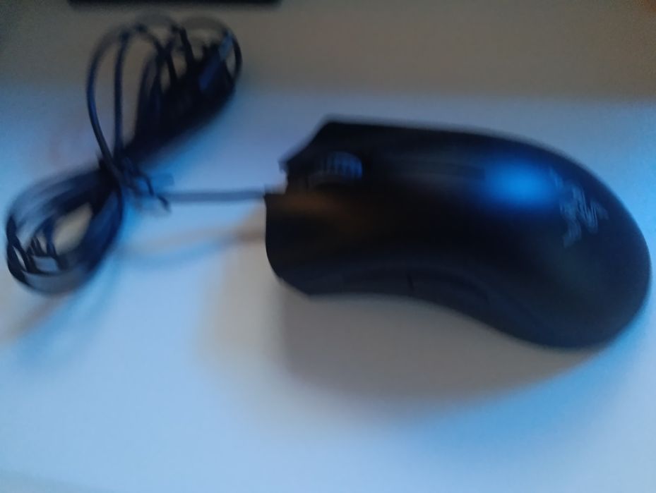 Продам игровую мышь проводную