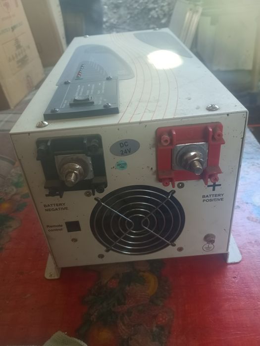 Инвертор 24-220v. 3 kw Трансформаторный.