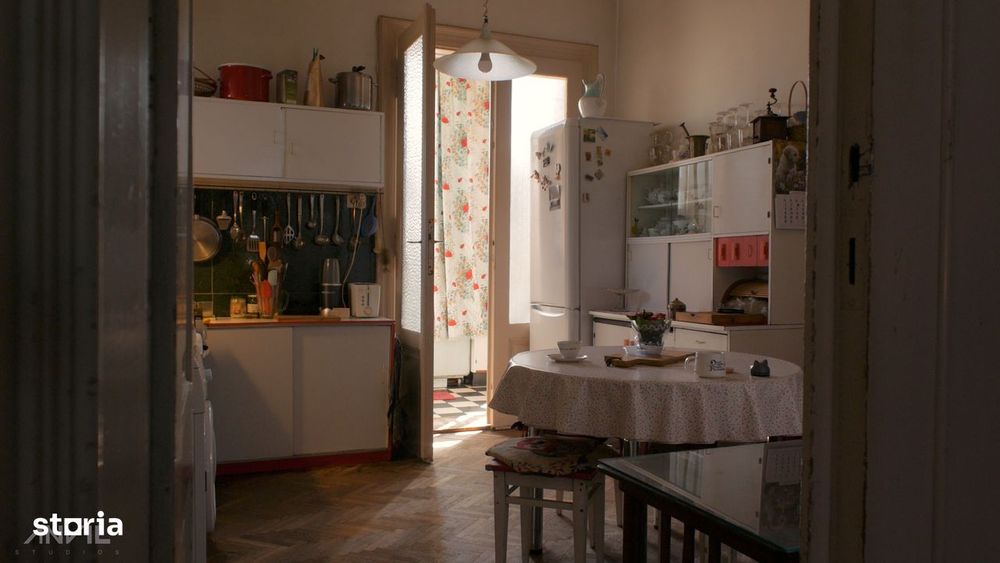 Farmec interbelic cu detalii originale de epocă - apartament 3 camere