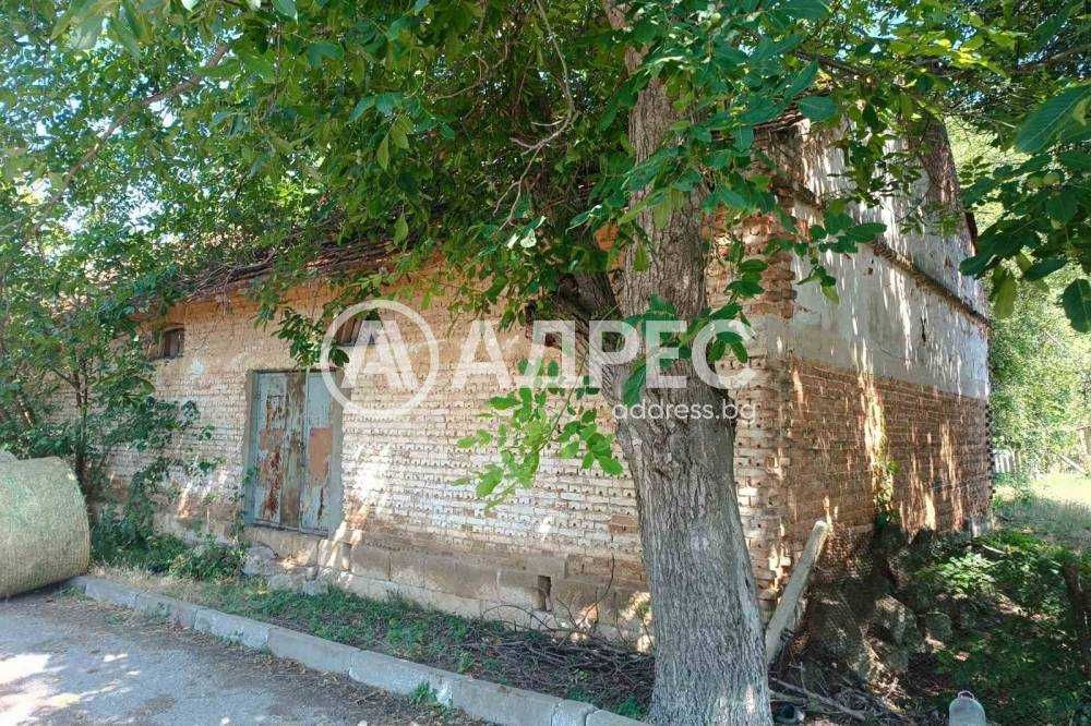 Парцел в регулация