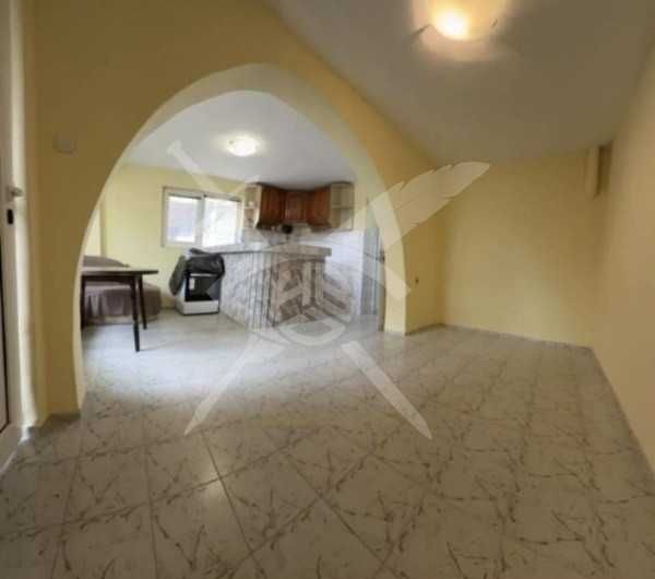 Триетажна къща във Ветрен 94637