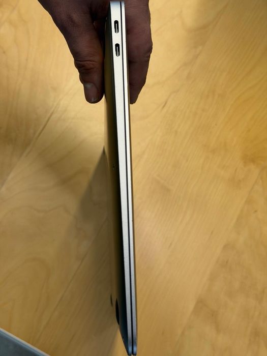 Macbook A1932 2019, 256gb - 1500ron